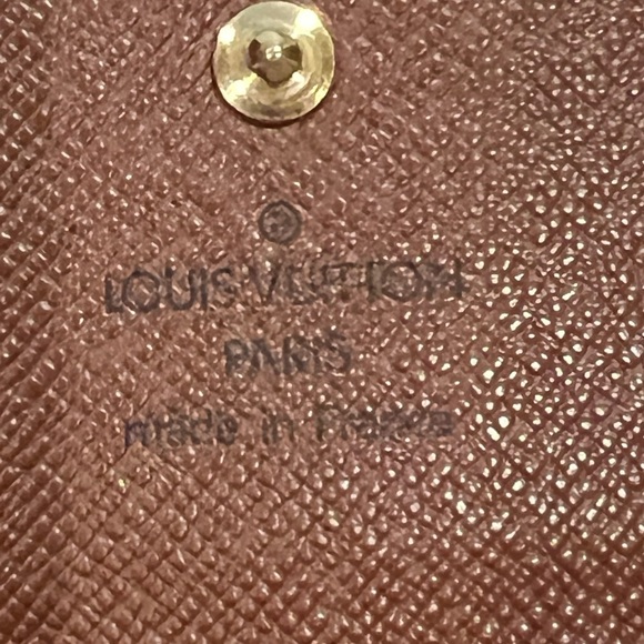 Louis Vuitton Brown Monogram Elise Tri-fold Wallet- Excellent Condition - Picture 16 of 17